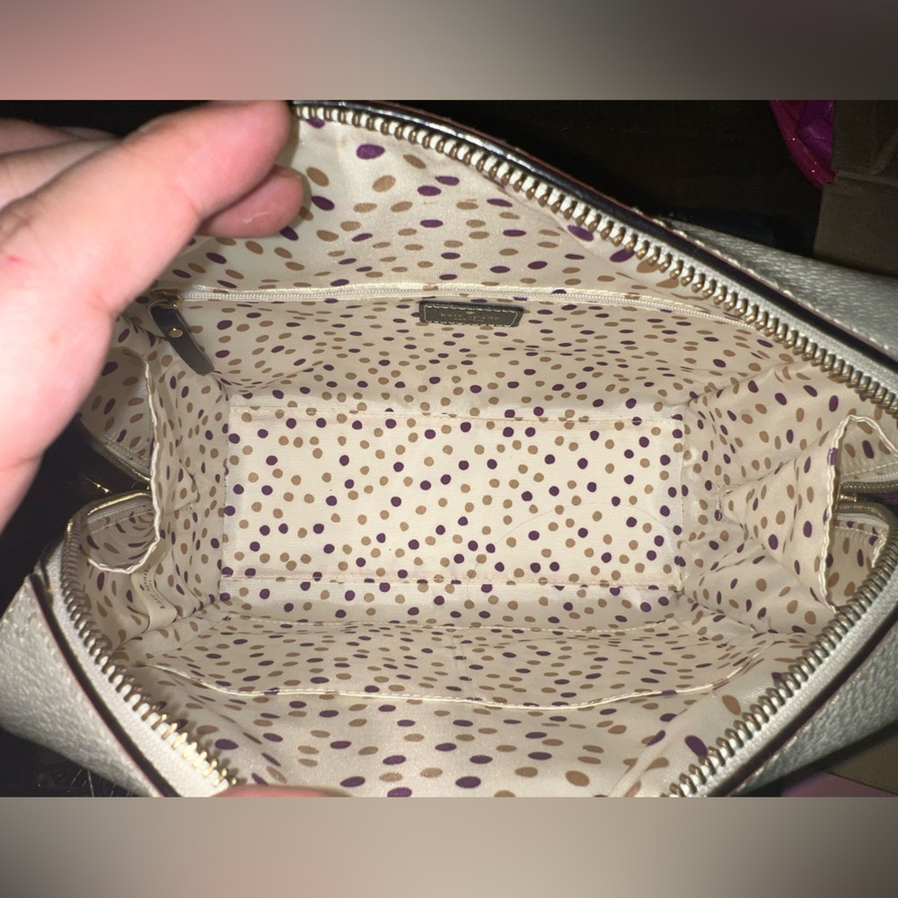 Kate Spade Black and Cream Satchel with Sleek Design - Picture 3 of 9